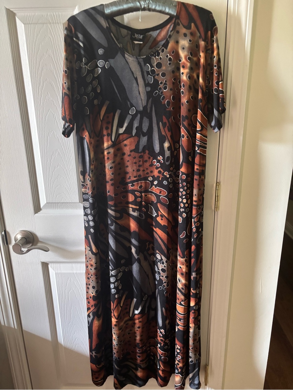 Jostar Black and Brown Abstract Print Maxi Dress. Size XL